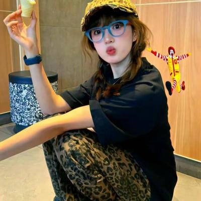 三个俄罗斯女孩